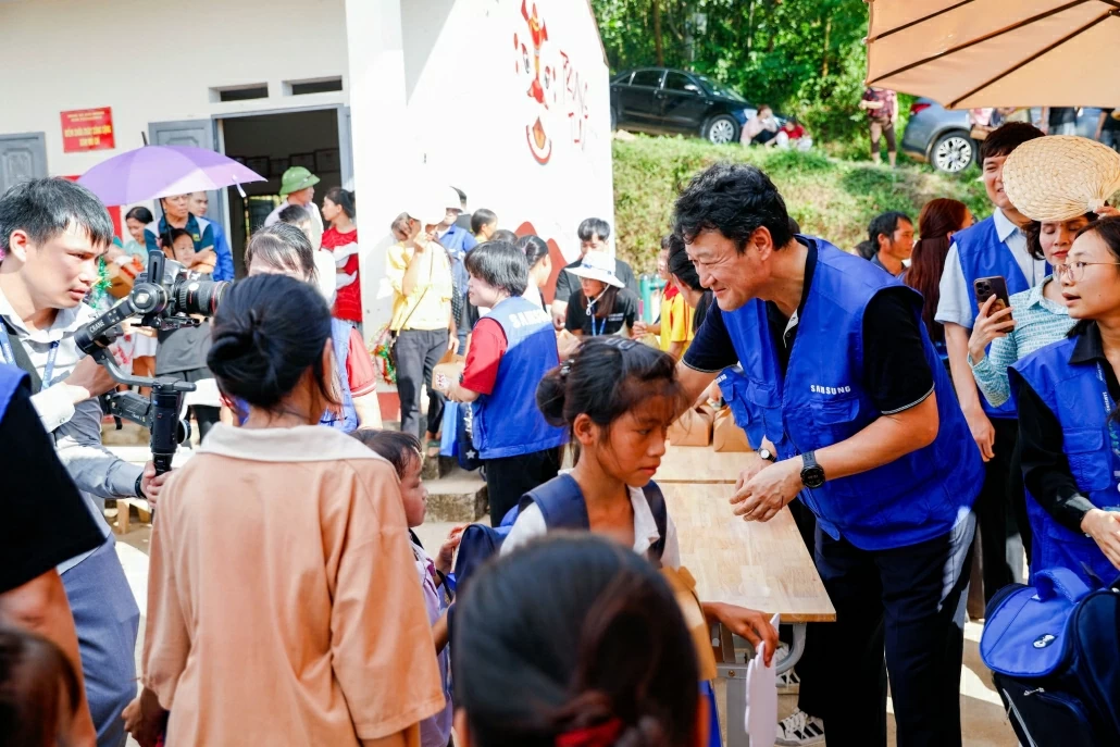 [Photo] Trung thu trên bản Mông