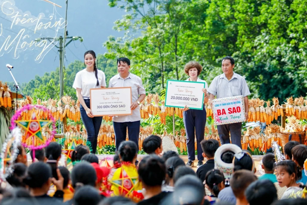 [Photo] Trung thu trên bản Mông