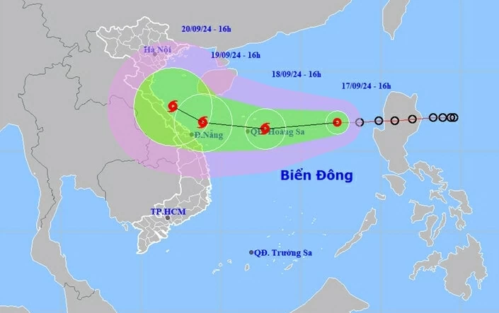 Dự báo Biển Đông sắp đón bão số 4, hướng về miền Trung