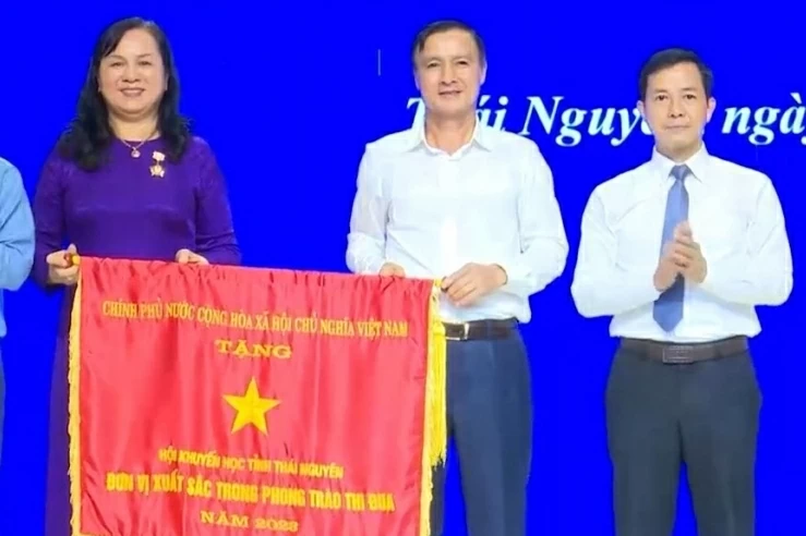 Quay vòng với dạy thêm, học thêm