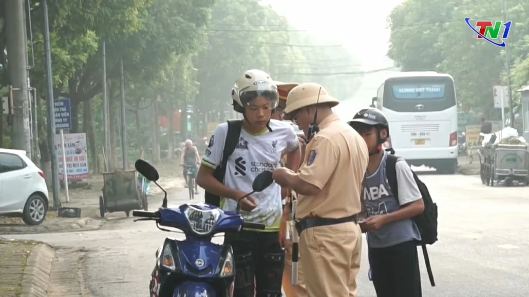 Tăng cường bảo đảm trật tự an toàn giao thông cho lứa tuổi học sinh