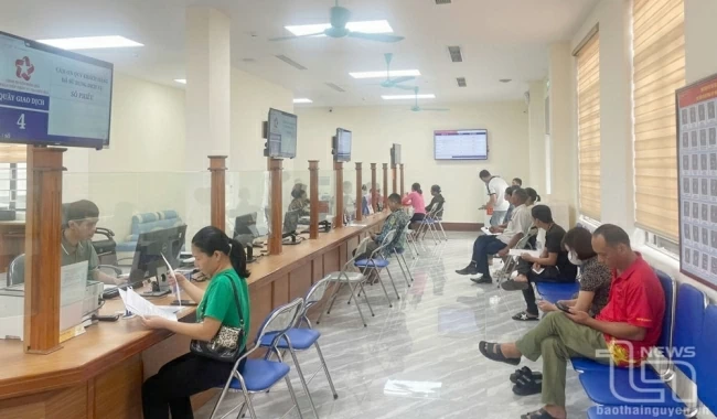 Progress in administrative reform in Dinh Hoa district