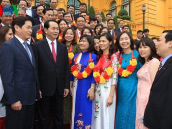 Chủ tịch nước Trần Đại Quang gặp mặt 60 Bí thư Chi bộ tiêu biểu