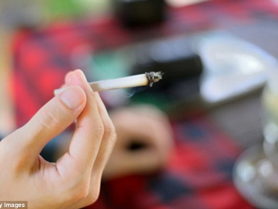 Sốc: Khói thuốc lá ảnh hưởng đến con trẻ trước cả khi thụ thai
