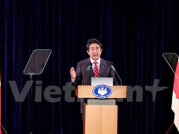 Thủ tướng Abe: Nhật Bản sẽ cung cấp cho Việt Nam các tàu tuần tra mới