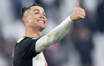 Ronaldo giúp Juventus thắng tưng bừng, Milan vẫn ‘bất lực’ dù có Ibra