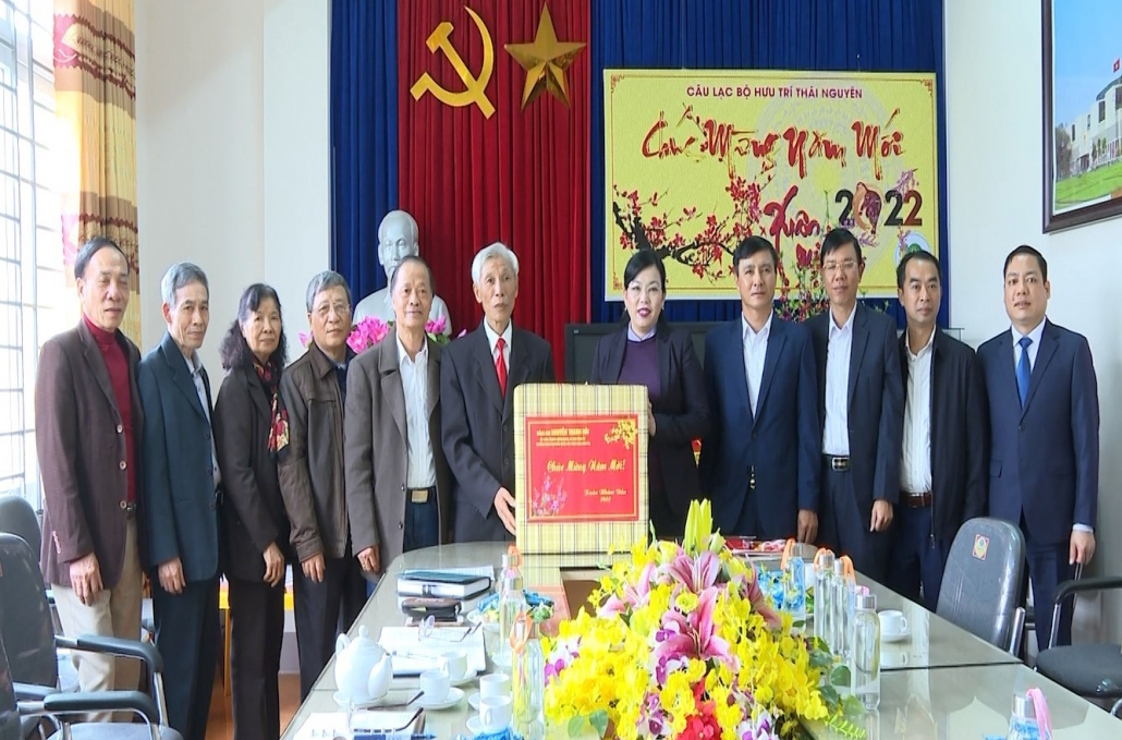 Đồng chí Bí thư Tỉnh ủy gặp mặt Câu lạc bộ Hưu trí Thái Nguyên