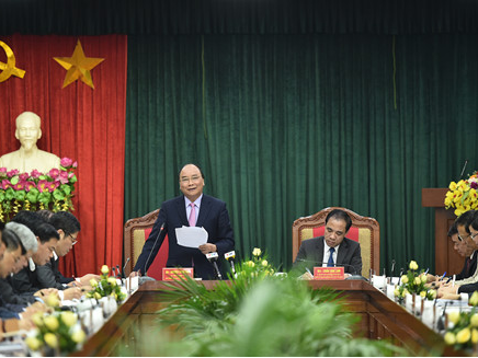 Thủ tướng: Phát triển kinh tế rừng là lối ra cho Tuyên Quang