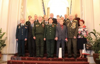 Bộ trưởng Quốc phòng Ngô Xuân Lịch gặp gỡ các cựu chiến binh Nga