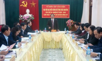 Tổ Biên tập Văn kiện Đại hội Đảng bộ tỉnh lần thứ XX làm việc với Đảng bộ huyện Đồng Hỷ