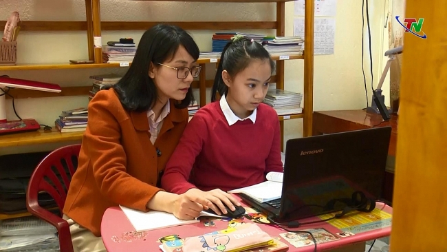 Thái Nguyên: Tạm dừng đến trường nhưng không dừng việc học