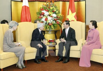 Nhật hoàng và Hoàng hậu kết thúc tốt đẹp chuyến thăm Việt Nam