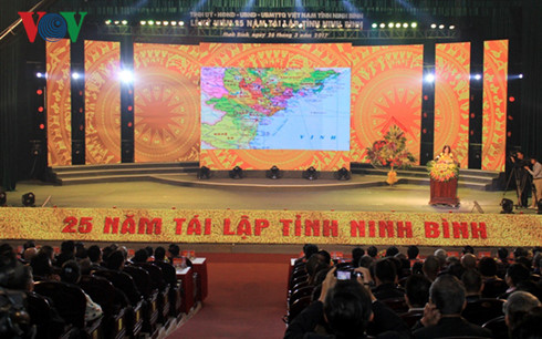 Chủ tịch nước dự Lễ kỷ niệm 25 năm tái lập tỉnh Ninh Bình