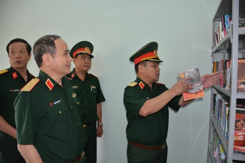 Thượng tướng Lê Chiêm kiểm tra tại Trại giam quân sự khu vực miền Trung