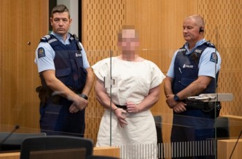 Hình ảnh đầu tiên của sát thủ hàng loạt tại New Zealand khi ra toà án