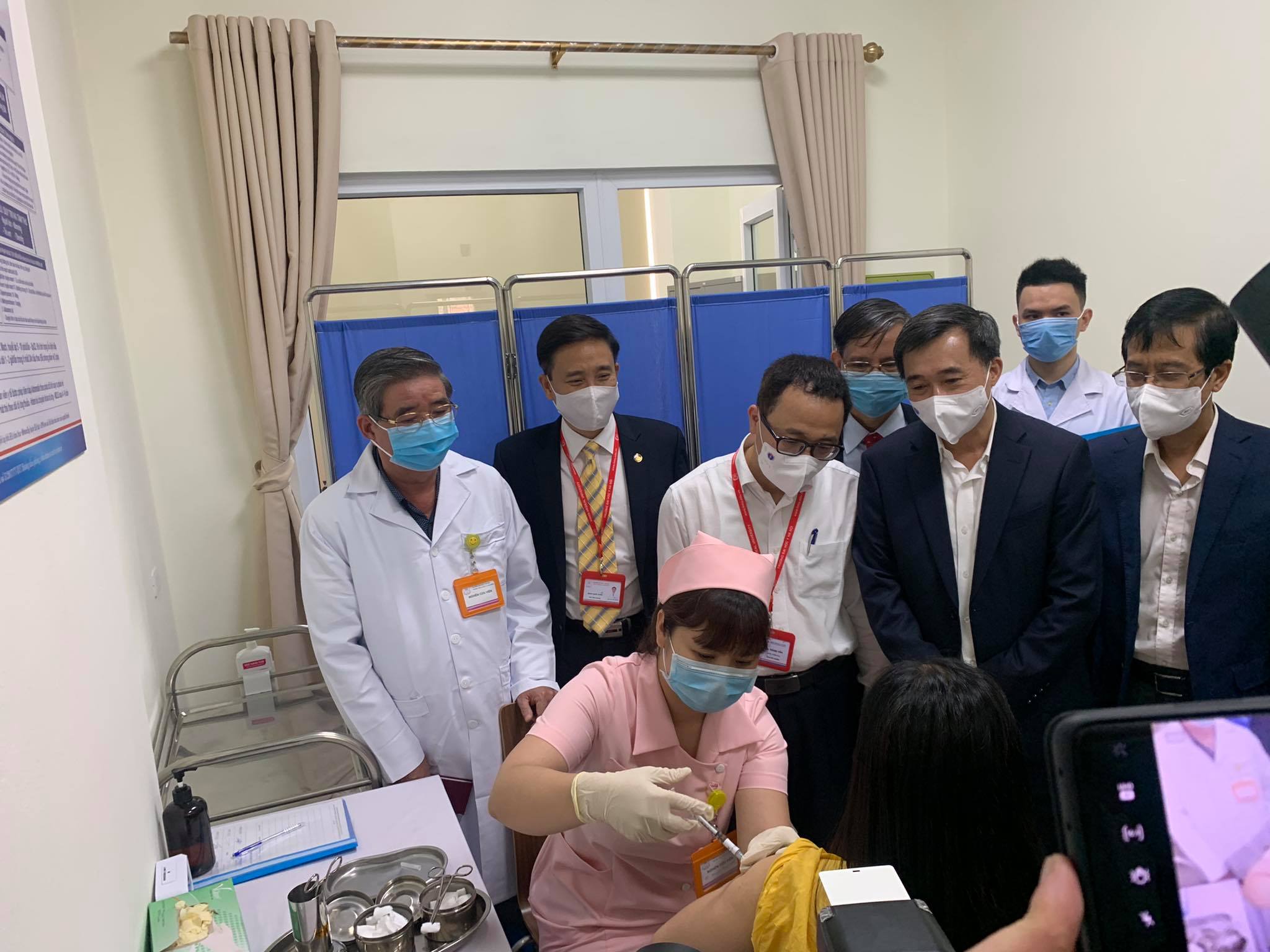Việt Nam chính thức tiêm thử nghiệm vaccine COVID-19 thứ 2