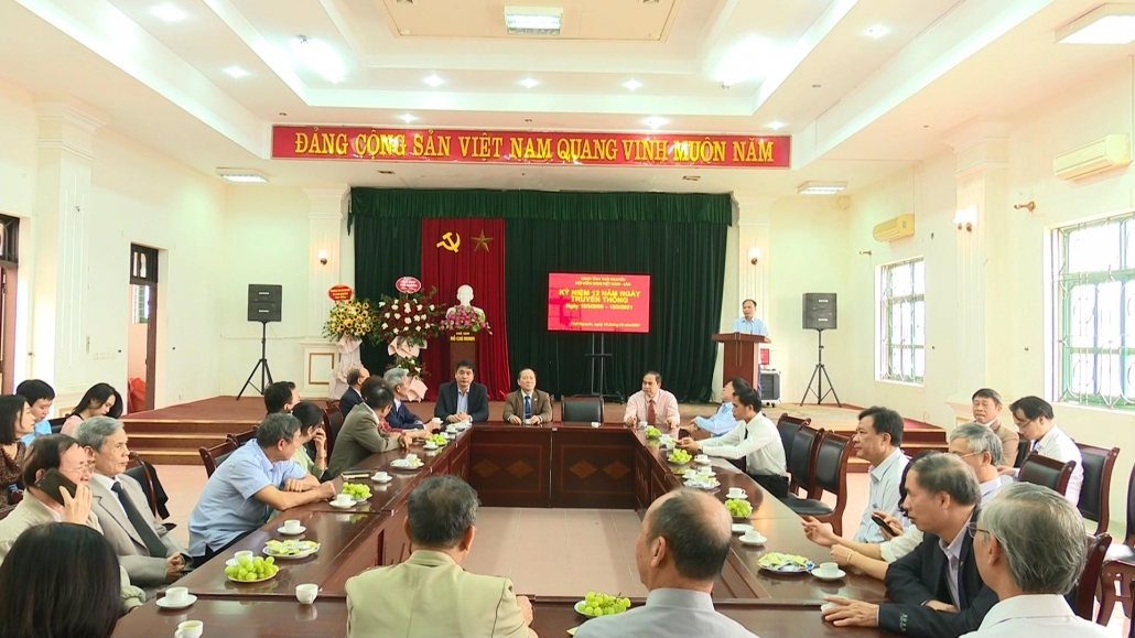 Tiếp tục thúc đẩy tình hữu nghị Việt Nam - Lào