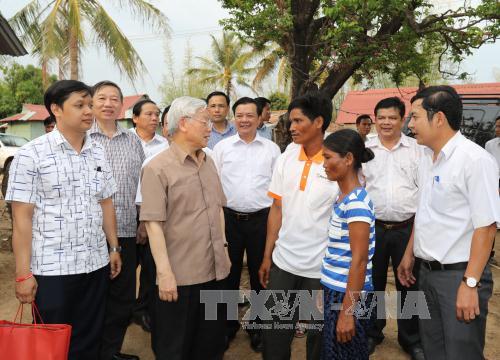 Tổng Bí thư Nguyễn Phú Trọng thăm xã đặc biệt khó khăn của tỉnh Gia Lai
