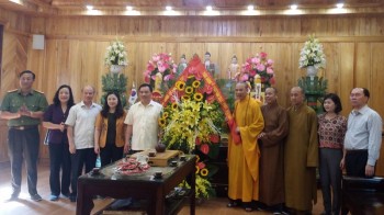 Lãnh đạo tỉnh chúc mừng Đại lễ Phật Đản, Phật lịch 2561 - Dương lịch 2017
