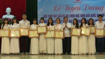 Thái Nguyên tuyên dương học sinh giỏi Quốc gia năm học 2017 - 2018