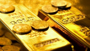 Giá vàng SJC giảm nhẹ theo đà giảm của vàng thế giới