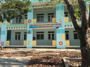 Quảng Ngãi: Trường Mầm non tiền tỷ phải đóng cửa vì thiếu giáo viên