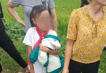 Khởi tố vụ án cụ ông 79 tuổi dâm ô bé gái 8 tuổi ở Thanh Hóa