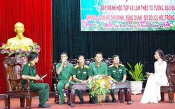 Đảng ủy Sư đoàn 5 tọa đàm về đẩy mạnh học tập và làm theo tư tưởng, đạo đức, phong cách Hồ Chí Minh