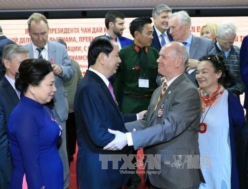 Chủ tịch nước Trần Đại Quang gặp mặt các bạn Nga