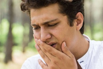 Các dấu hiệu và triệu chứng của ung thư miệng