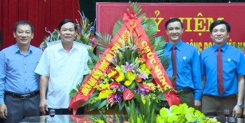 Lãnh đạo tỉnh chúc mừng Ngày thành lập Công đoàn Việt Nam