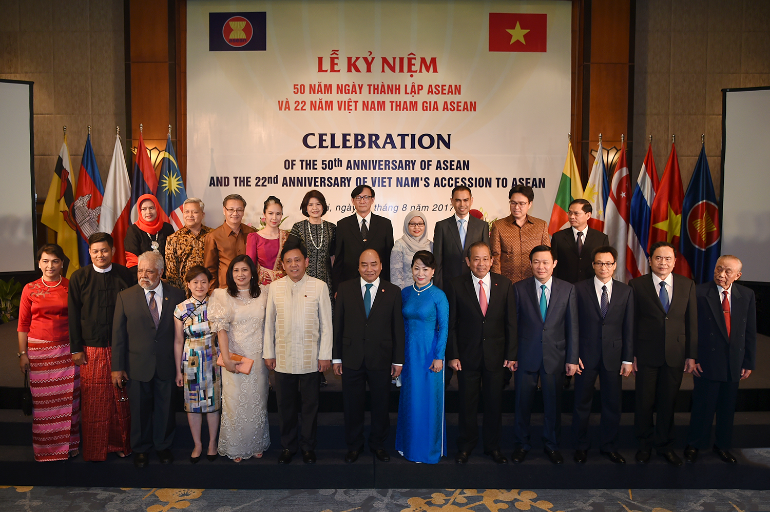 thu tuong asean dang lam chu van menh cua minh