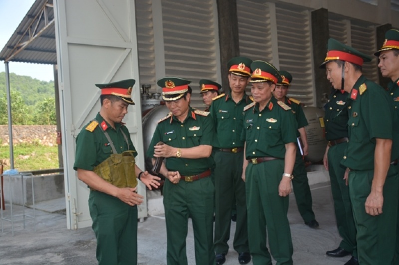 Đoàn công tác Bộ Tổng tham mưu kiểm tra tại Lữ đoàn 490, Binh chủng Pháo binh