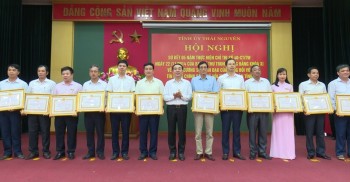 Thái Nguyên: Khen thưởng 42 tập thể, cá nhân trong thực hiện Chỉ thị số 40-CT/TW