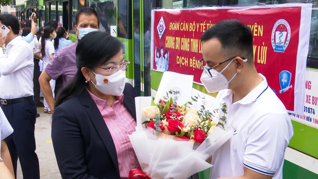 190 cán bộ y tế tỉnh Thái Nguyên tiếp tục lên đường hỗ trợ miền Nam - đã psts 11.8