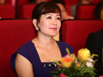NSND Minh Hòa làm giám khảo Cuộc thi Người đẹp xứ Trà năm 2017
