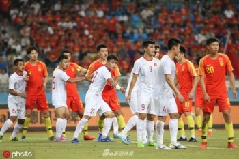 U22 Việt Nam giành chiến thắng 2-0 trước U22 Trung Quốc