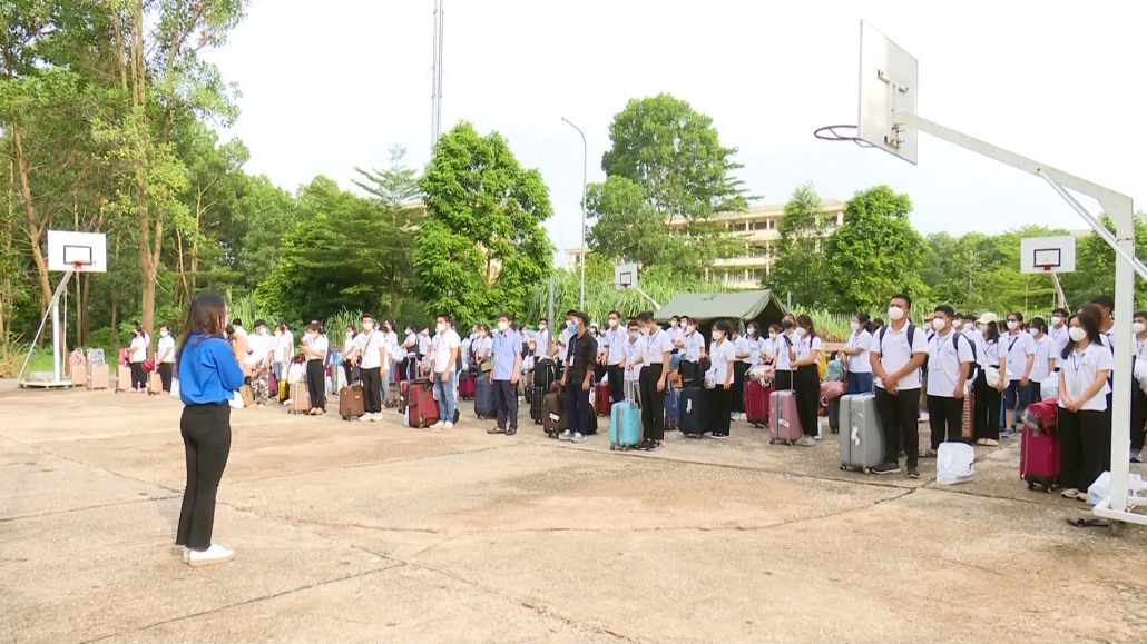 Đón đoàn tình nguyện viên y tế trở về từ TP Hồ Chí Minh - đã psts 15.9