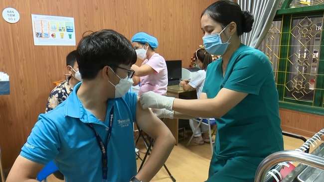 Trên 250 công dân Trung Quốc được tiêm vắc xin phòng COVID-19