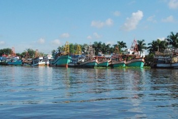 Hàng loạt tàu cá Kiên Giang nằm bờ