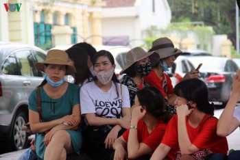 Hàng chục giáo viên hợp đồng Sóc Sơn xin rút không thi viên chức