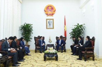 Thủ tướng tiếp Đại sứ Singapore và Đại sứ Campuchia