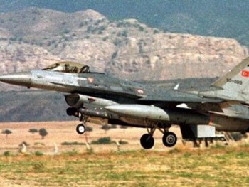 Syria: Thổ Nhĩ Kỳ không kích 15 mục tiêu ở al Bab để đánh bật IS