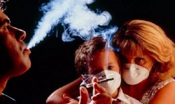 40% trẻ em Việt Nam thường xuyên tiếp xúc thuốc lá thụ động