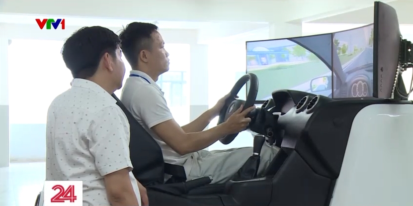 Sẽ có cabin điện tử học lái xe trong tháng 11 - Ảnh 1.