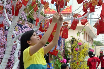 Những phong tục bình thường ở Việt Nam nhưng lại khiến khách nước ngoài sửng sốt