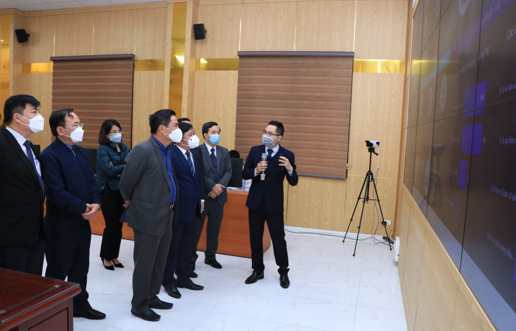 [Photo] Khai trương Trung tâm Điều hành thông minh cấp huyện đầu tiên tại Thái Nguyên