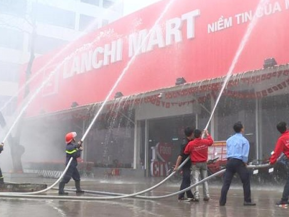 Thực tập phương án chữa cháy tại Siêu thị Lan Chi, thành phố Thái Nguyên