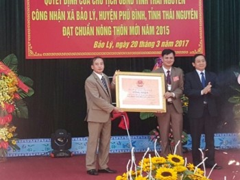 Bảo Lý đón Bằng công nhận xã đạt chuẩn nông thôn mới