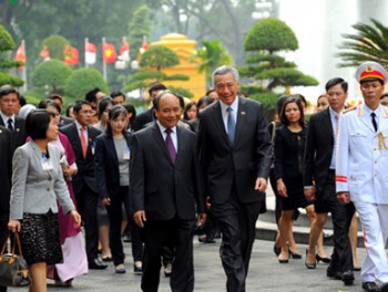 Thủ tướng Lý Hiển Long kết thúc chuyến thăm chính thức Việt Nam
